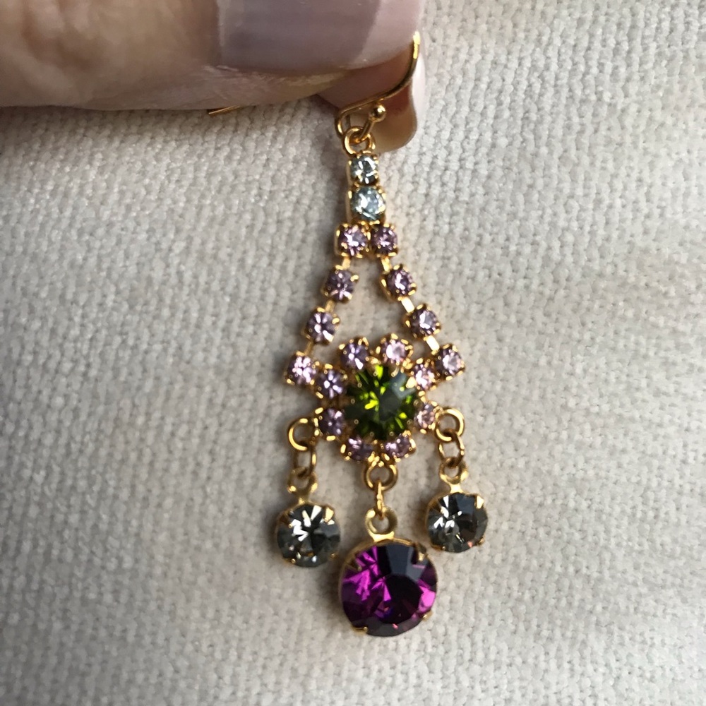 EXQUISITE  NEW CHANDELIER RHINESTONE EARRINGS! 😍